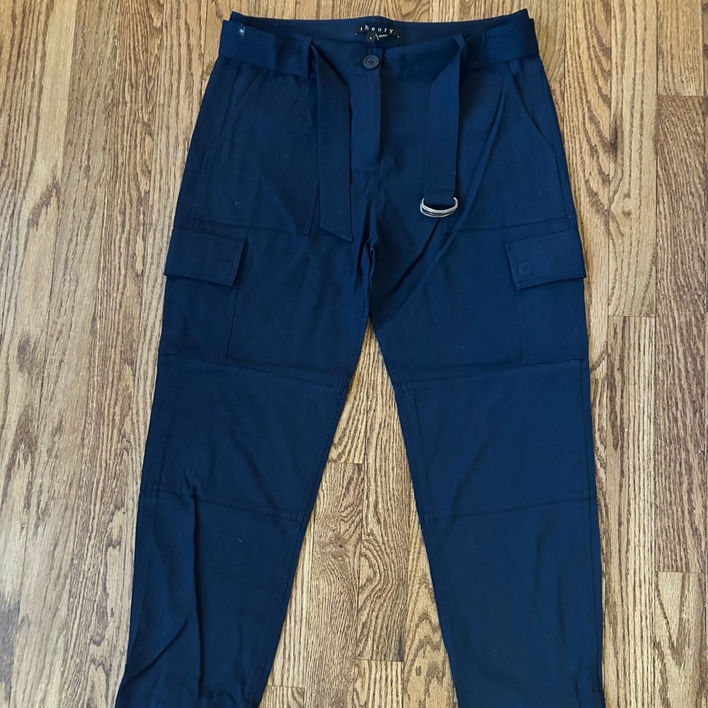 Theory Women’s Cargo Capri Pants